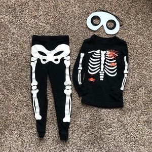 Skeleton PJ’s, glow in the dark, with bonus mask!